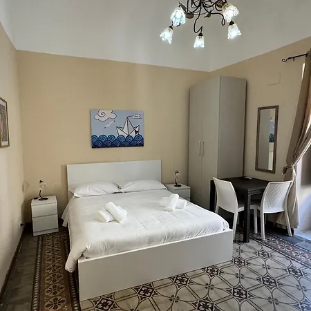 Rocco's House 3* チェファル