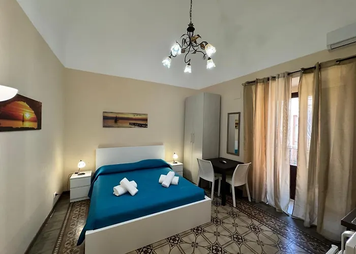 Rocco's House Πανσιόν Cefalù