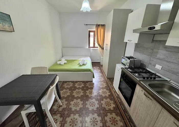 Πανσιόν Rocco's House